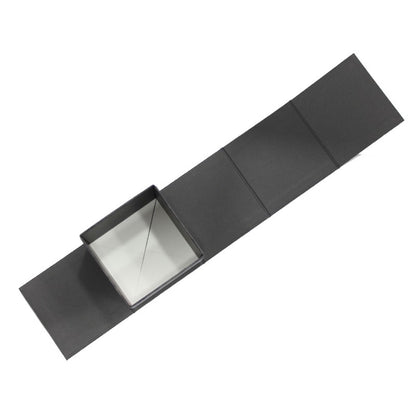 Caja Premium Tarjeta 1200g con Imán y Adhesivo - Plastificado Mate - Negro