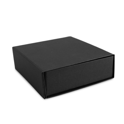 Caja Premium Tarjeta 1200g con Imán y Adhesivo - Plastificado Mate - Negro