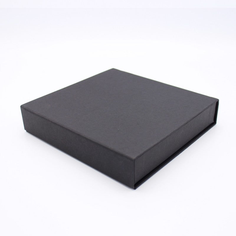 Caja Premium Tarjeta 1200g con Imán y Separadores para 4 Chocolates - Negro