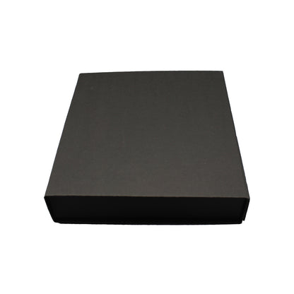Caja Premium Tarjeta 1200g con Imán y Adhesivo - Plastificado Mate - Negro