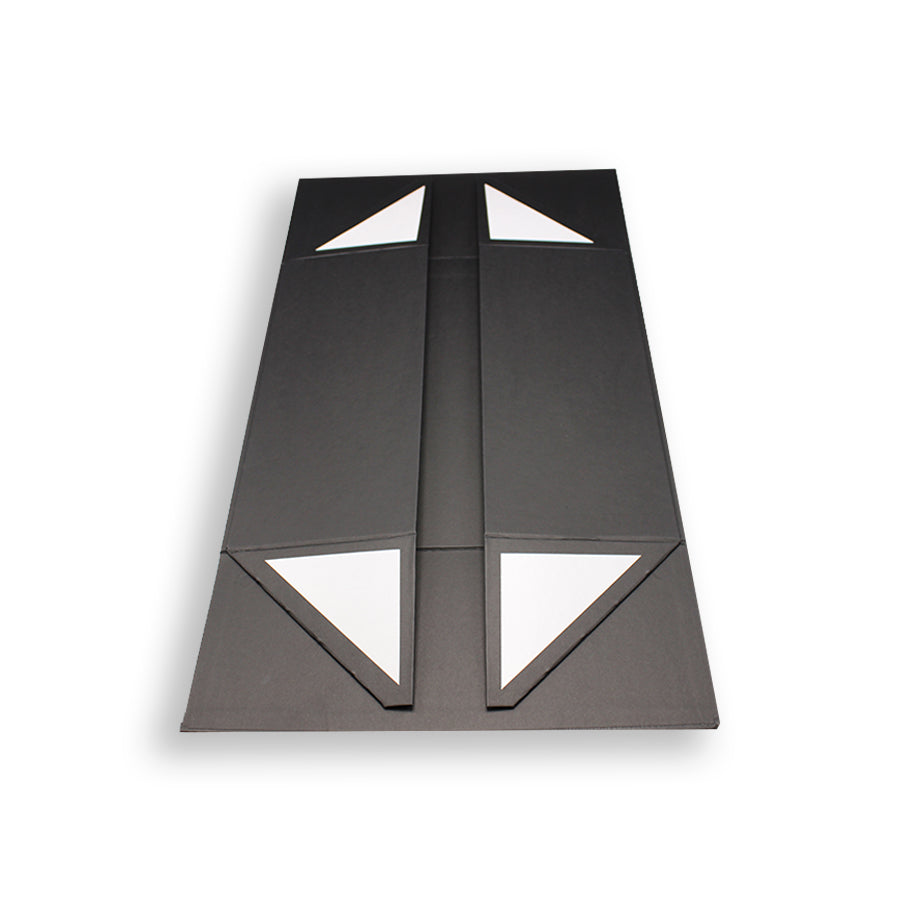 Caja Premium Tarjeta 1200g con Imán y Adhesivo - Plastificado Mate - Negro