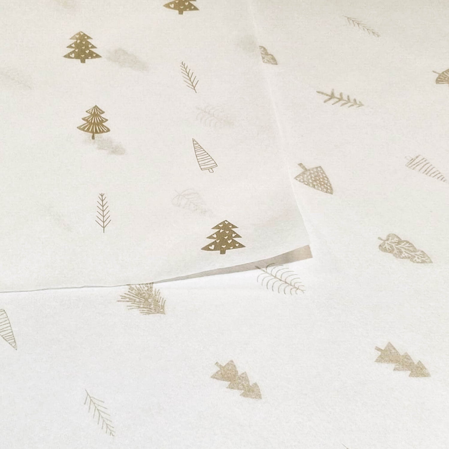 Papel de seda 17g - Oro - Pinheiros